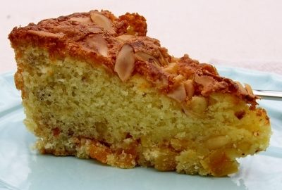 Austrian apricot cake (Marillenkuchen) - Caroline's Cooking