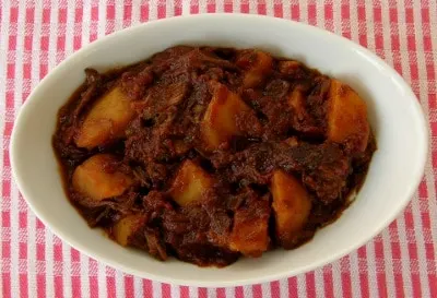 Beef with beer and potatoes