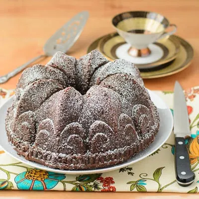 Chocolate Turtle Bundt Cake – MikeBakesNYC