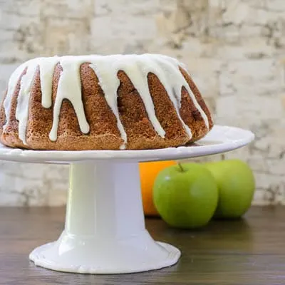 Small Apple Cinnamon Cake - Baking Mischief