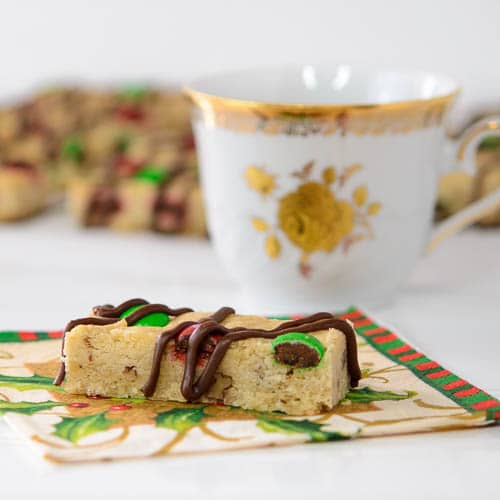 Chocolate Chip Shortbread Bars | Magnolia Days