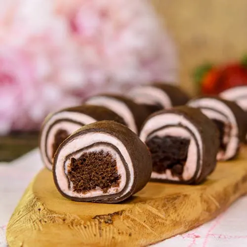 Strawberry Chocolate Brownie Dessert Roll Ups | Magnolia Days