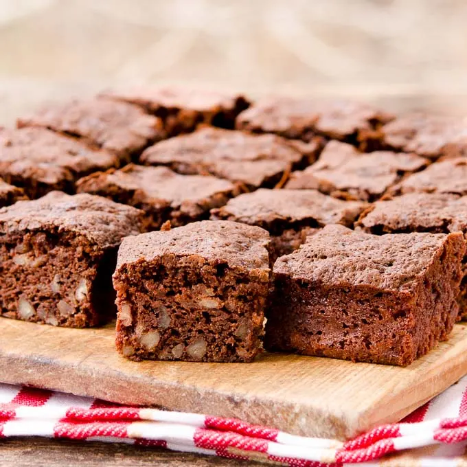 Chocolate Banana Nut Brownies | Magnolia Days