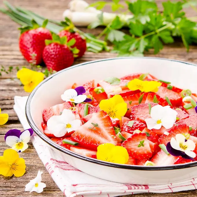 Herbed Strawberry Salad | Magnolia Days