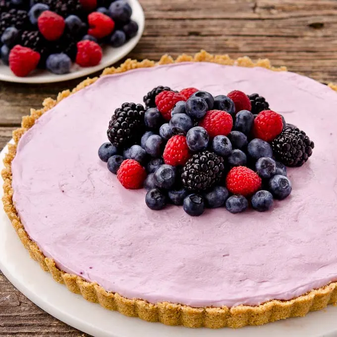 No-Bake Mixed Berry Cream Cheese Tart | Magnolia Days