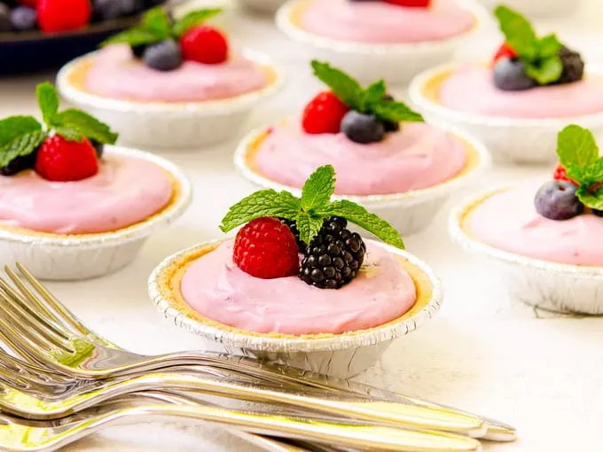 No-Bake Summer Berry Cream Cheese Tarts by Magnolia Days