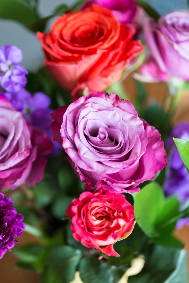 Multicolored UrbanStems review bouquet with roses